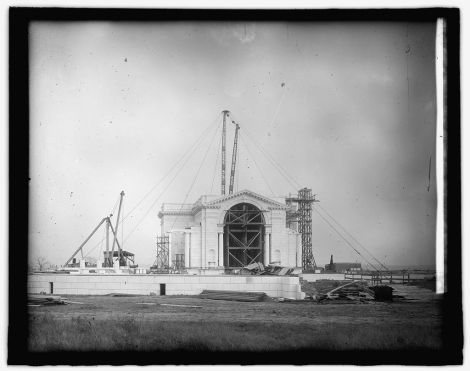 The inner structure of the memorial rises (c1916)