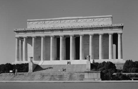 The Lincoln Memorial built between 1914 and 1922.